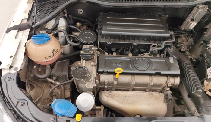 2017 Skoda Rapid AMBITION 1.6 MPI MT, Petrol, Manual, 42,422 km, Engine View - Right