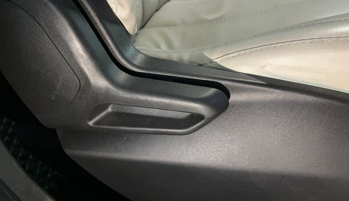 2022 Tata NEXON XZ PETROL, Petrol, Manual, 37,143 km, Driver Side Adjustment Panel