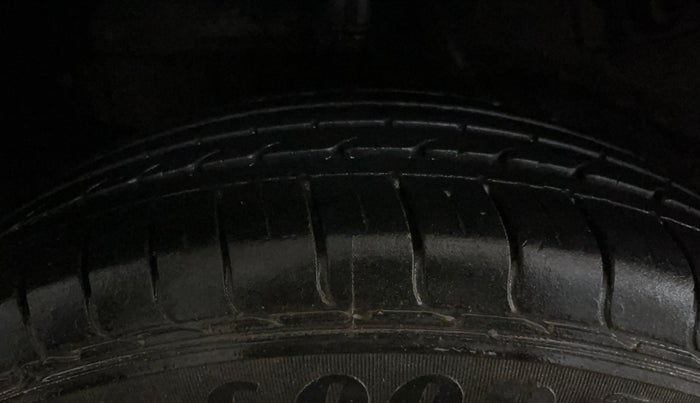 2022 Tata NEXON XZ PETROL, Petrol, Manual, 37,143 km, Right Rear Tyre Tread