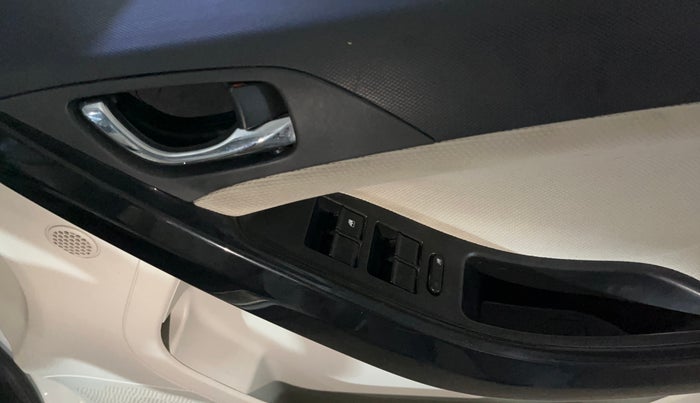 2022 Tata NEXON XZ PETROL, Petrol, Manual, 37,143 km, Driver Side Door Panels Control