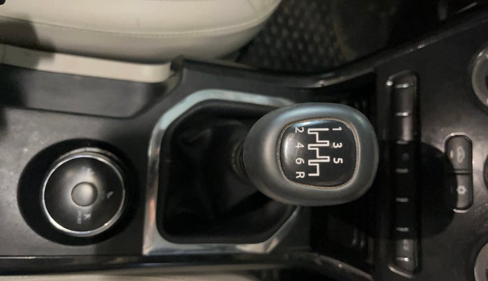 2022 Tata NEXON XZ PETROL, Petrol, Manual, 37,143 km, Gear Lever
