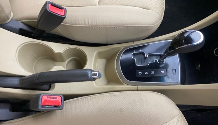 2014 Hyundai Verna FLUIDIC 1.6 VTVT SX AT, Petrol, Automatic, 66,714 km, Gear Lever