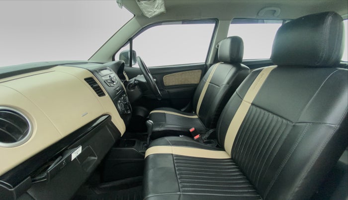 2018 Maruti Wagon R 1.0 VXI AMT, Petrol, Automatic, 33,011 km, Right Side Front Door Cabin