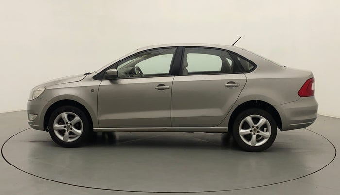 2015 Skoda Rapid ELEGANCE 1.6 MPI MT, Petrol, Manual, 40,508 km, Left Side