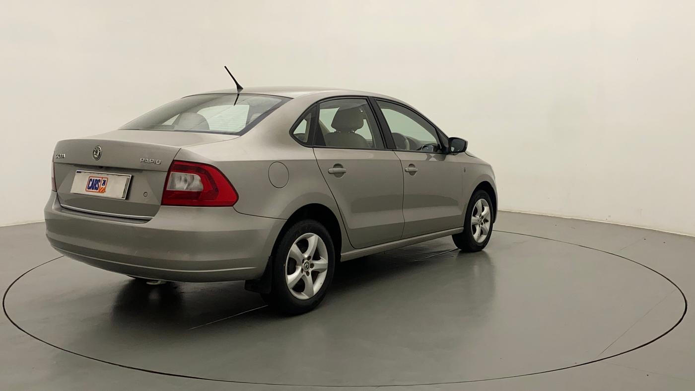 2015 Skoda Rapid ELEGANCE 1.6 MPI MT, Petrol, Manual, 40,508 km, Right Back Diagonal