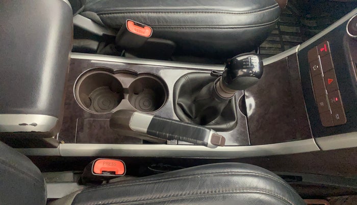 2014 Mahindra XUV500 W8, Diesel, Manual, 85,652 km, Gear Lever