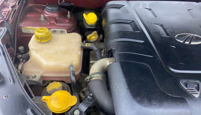 2014 Mahindra XUV500 W8, Diesel, Manual, 85,652 km, Engine View - Right