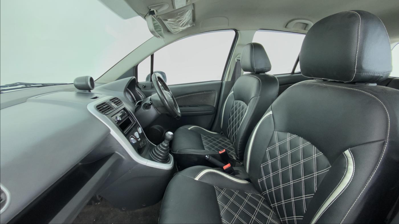 2015 Maruti Ritz VDI, Diesel, Manual, 60,623 km, Right Side Front Door Cabin