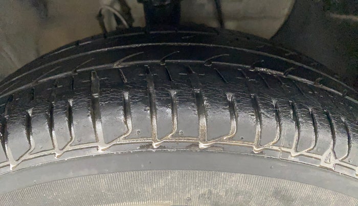 2018 Hyundai Elite i20 SPORTZ 1.2, Petrol, Manual, 21,235 km, Right Front Tyre Tread