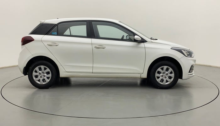 2018 Hyundai Elite i20 SPORTZ 1.2, Petrol, Manual, 21,235 km, Right Side View