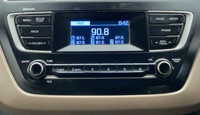 2018 Hyundai Elite i20 SPORTZ 1.2, Petrol, Manual, 21,235 km, Infotainment system - Display has spot on screen