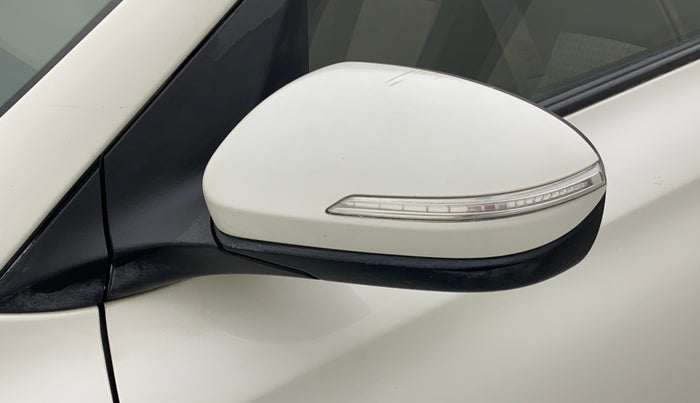 2018 Hyundai Elite i20 SPORTZ 1.2, Petrol, Manual, 21,235 km, Left rear-view mirror - Minor scratches