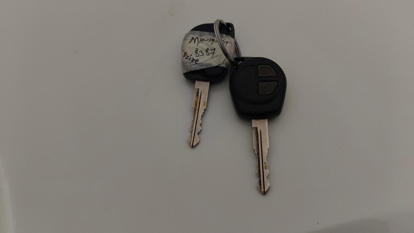 2013 Maruti Swift Dzire VDI, Diesel, Manual, 85,915 km, Key Close Up