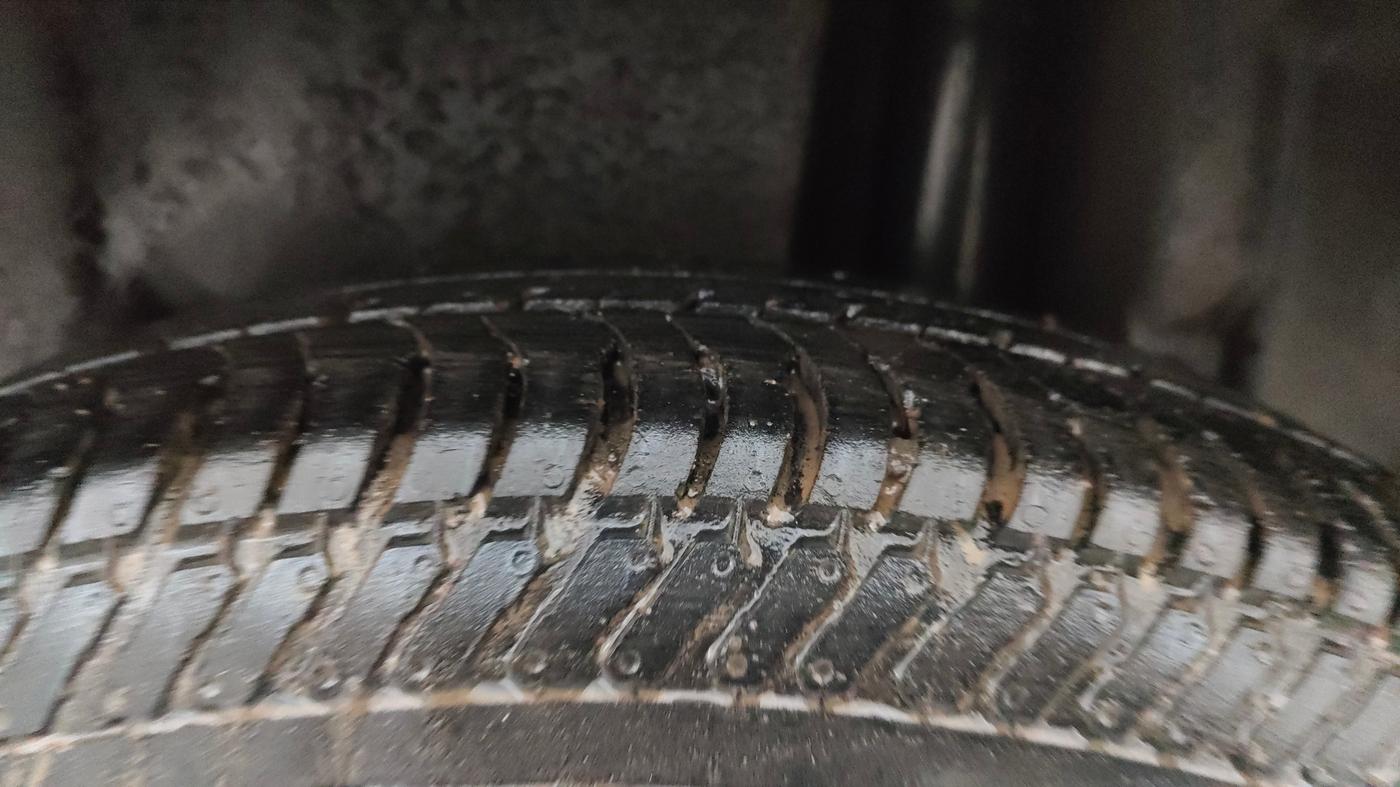 2013 Maruti Swift Dzire VDI, Diesel, Manual, 85,915 km, Left Rear Tyre Tread