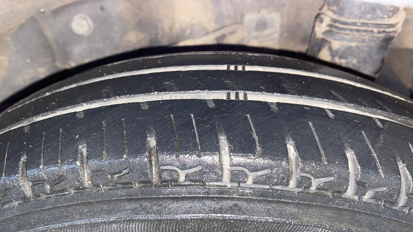 2016 Hyundai Eon ERA +, Petrol, Manual, 28,280 km, Left Rear Tyre Tread