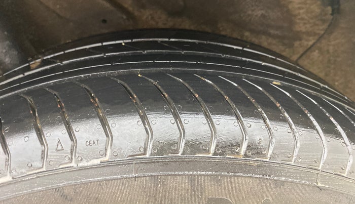 2023 Hyundai VENUE SX 1.2 PETROL, Petrol, Manual, 18,222 km, Right Rear Tyre Tread