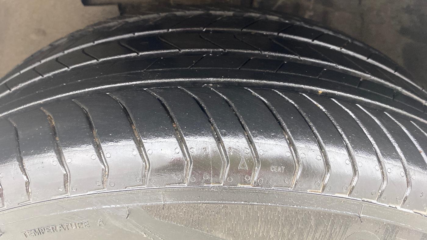 2023 Hyundai VENUE SX 1.2 PETROL, Petrol, Manual, 18,222 km, Left Front Tyre Tread