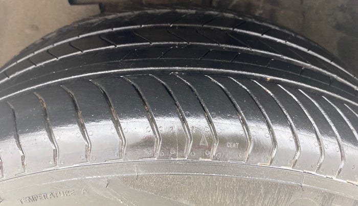 2023 Hyundai VENUE SX 1.2 PETROL, Petrol, Manual, 18,222 km, Left Front Tyre Tread