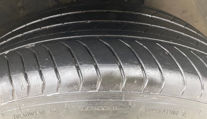 2023 Hyundai VENUE SX 1.2 PETROL, Petrol, Manual, 18,222 km, Right Front Tyre Tread