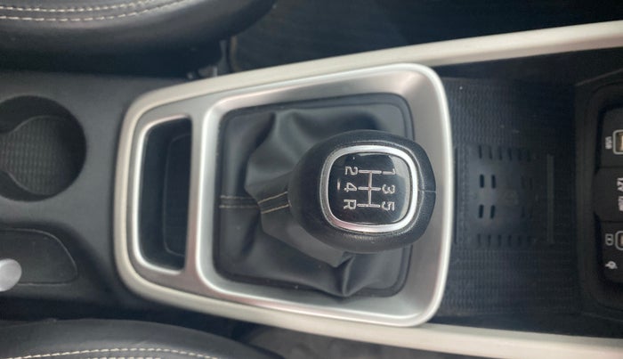 2023 Hyundai VENUE SX 1.2 PETROL, Petrol, Manual, 18,222 km, Gear Lever