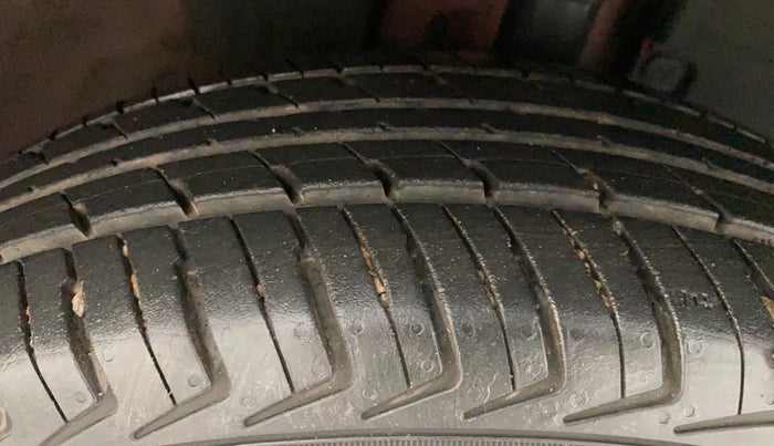 2019 Renault Kwid RXL, Petrol, Manual, 48,149 km, Right Front Tyre Tread