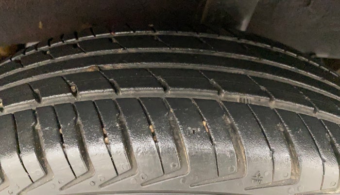 2019 Renault Kwid RXL, Petrol, Manual, 48,149 km, Left Rear Tyre Tread