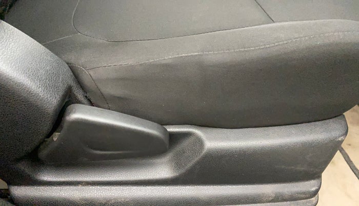 2019 Renault Kwid RXL, Petrol, Manual, 48,149 km, Driver Side Adjustment Panel