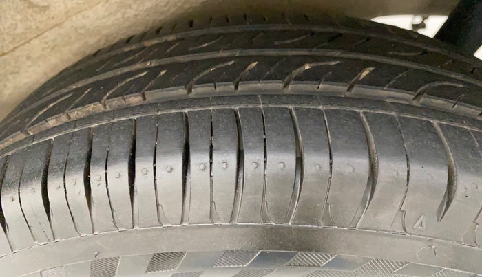 2013 Maruti Wagon R 1.0 VXI, Petrol, Manual, 39,721 km, Left Rear Tyre Tread