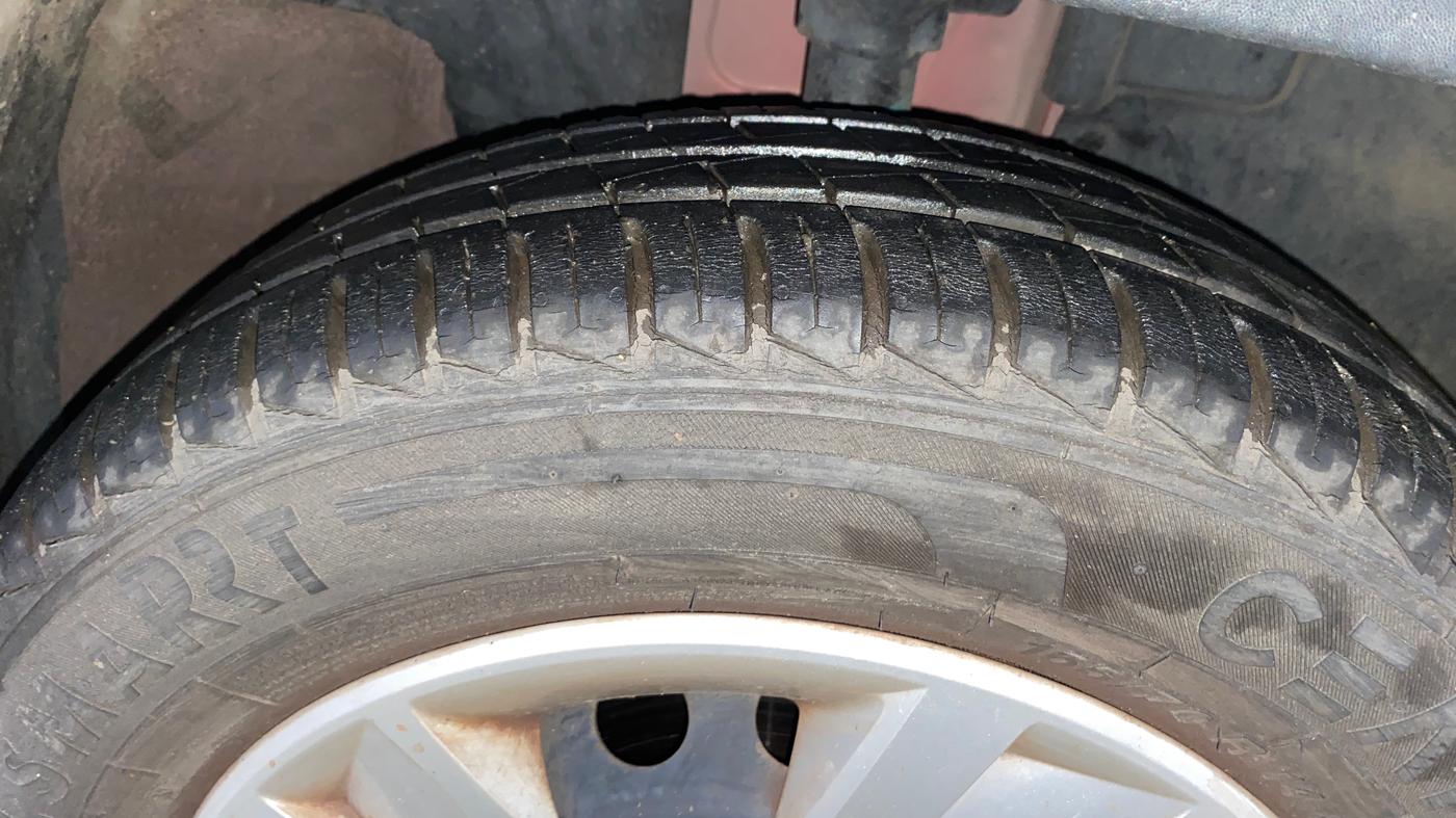 2022 Renault Kwid RXT 1.0 AMT (O), Petrol, Automatic, 12,004 km, Right Front Tyre Tread