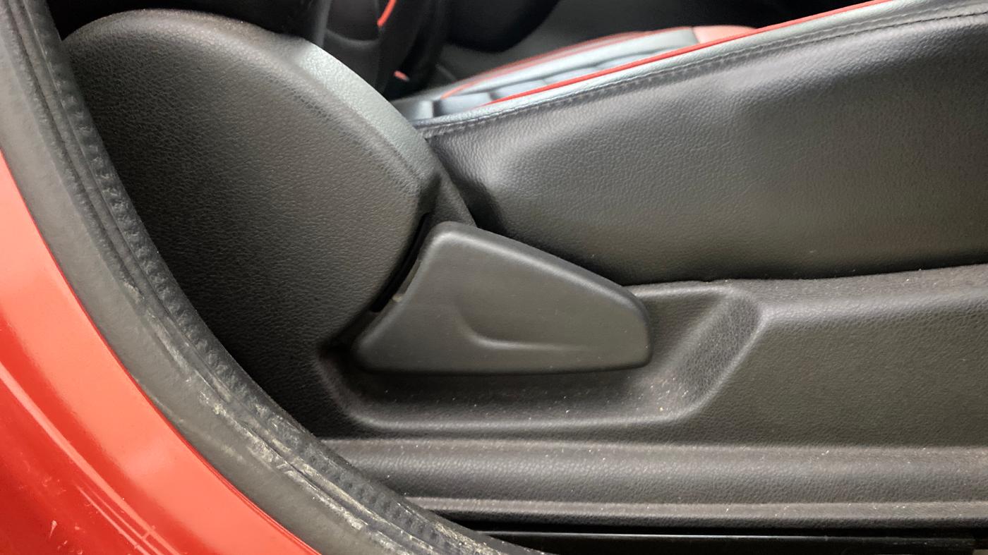 2022 Renault Kwid RXT 1.0 AMT (O), Petrol, Automatic, 12,004 km, Driver Side Adjustment Panel