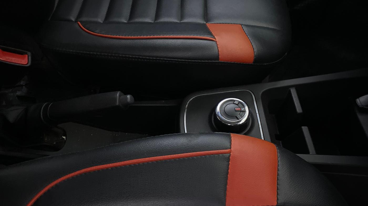 2022 Renault Kwid RXT 1.0 AMT (O), Petrol, Automatic, 12,004 km, Gear Lever