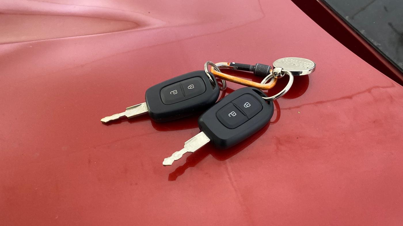 2022 Renault Kwid RXT 1.0 AMT (O), Petrol, Automatic, 12,004 km, Key Close Up