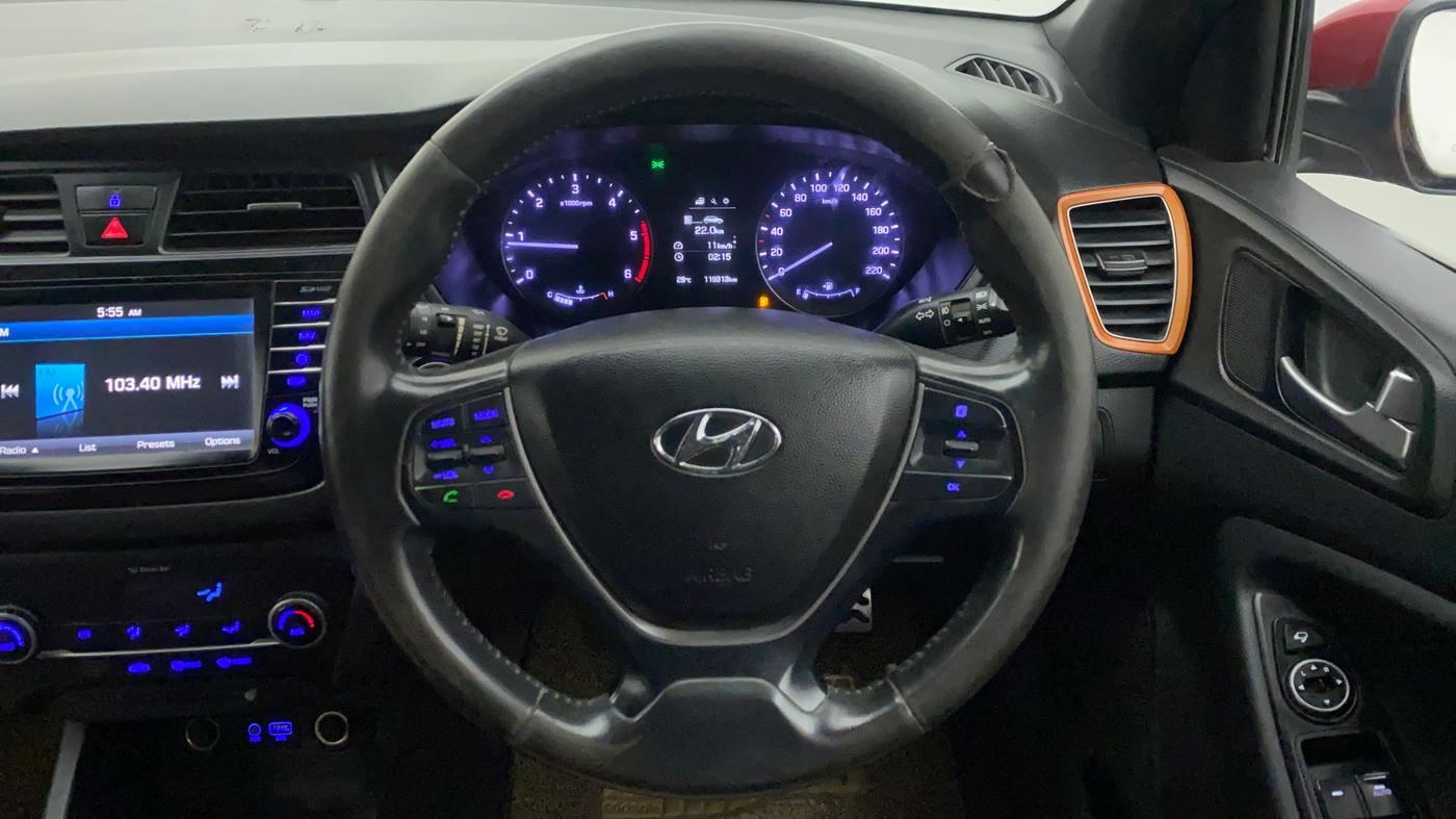 2016 Hyundai i20 Active 1.4 SX, Diesel, Manual, 1,19,589 km, Steering Wheel Close Up
