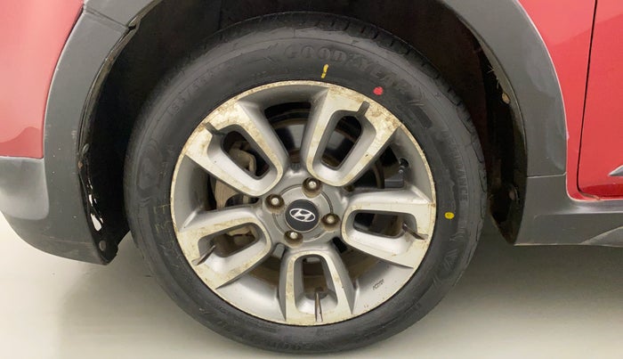 2016 Hyundai i20 Active 1.4 SX, Diesel, Manual, 1,19,589 km, Left Front Wheel