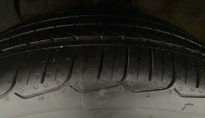2016 Hyundai i20 Active 1.4 SX, Diesel, Manual, 1,19,589 km, Left Front Tyre Tread