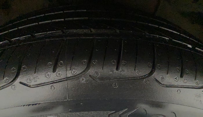 2016 Hyundai i20 Active 1.4 SX, Diesel, Manual, 1,19,589 km, Right Front Tyre Tread