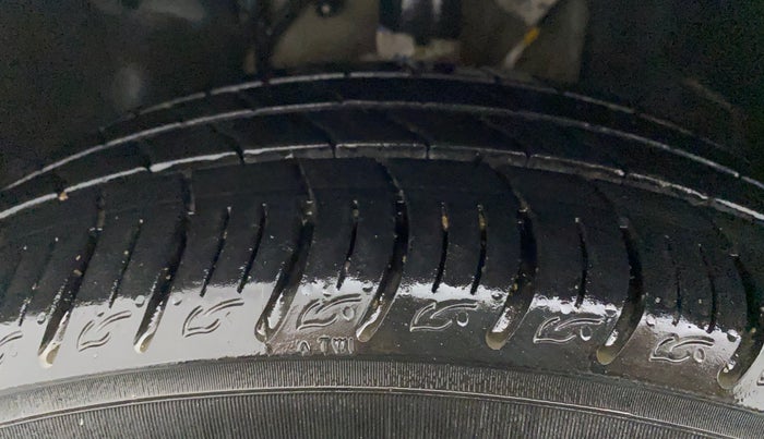 2022 Tata ALTROZ XT PETROL, Petrol, Manual, 13,088 km, Left Front Tyre Tread