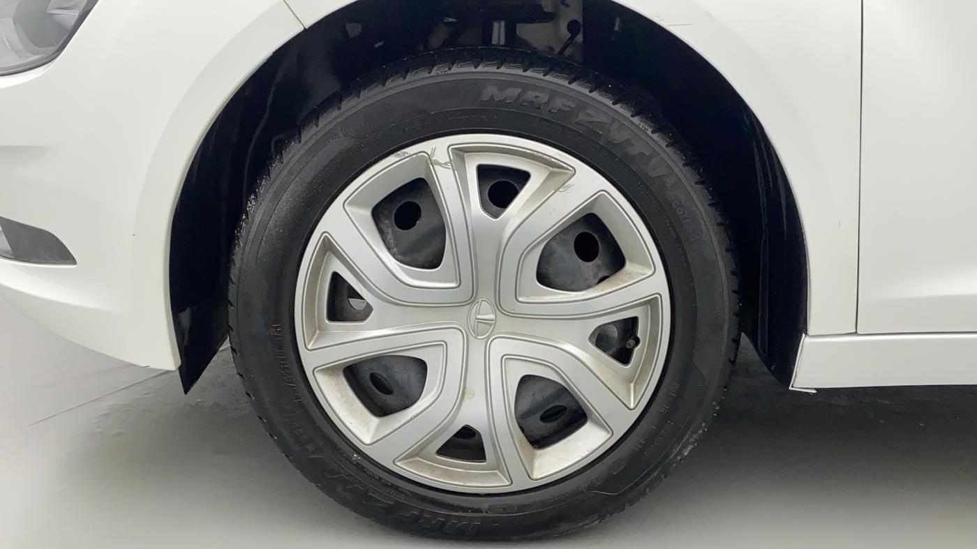 2022 Tata ALTROZ XT PETROL, Petrol, Manual, 13,088 km, Left Front Wheel