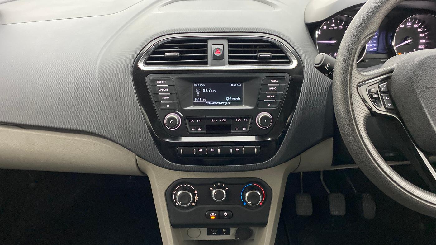 2018 Tata Tiago XZ 1.2 REVOTRON, Petrol, Manual, 56,043 km, Air Conditioner