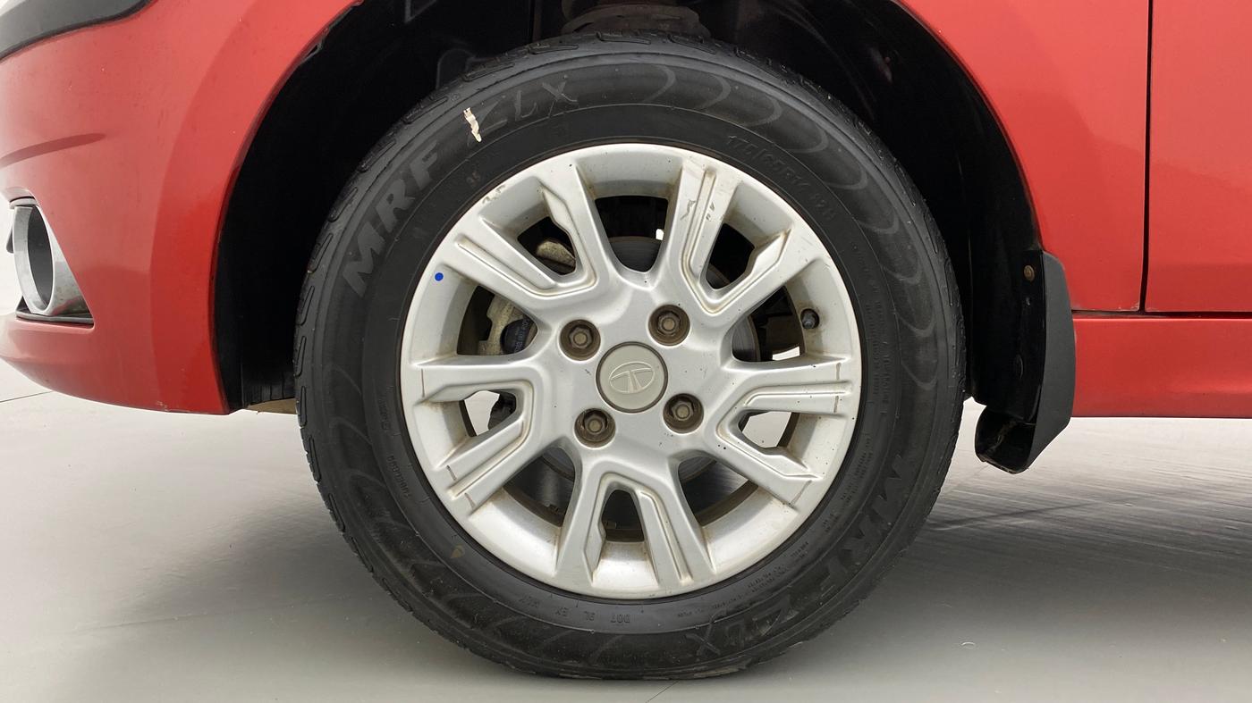 2018 Tata Tiago XZ 1.2 REVOTRON, Petrol, Manual, 56,043 km, Left Front Wheel