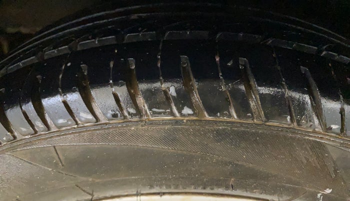 2018 Tata Tiago XZ PETROL, Petrol, Manual, 1,39,758 km, Right Rear Tyre Tread
