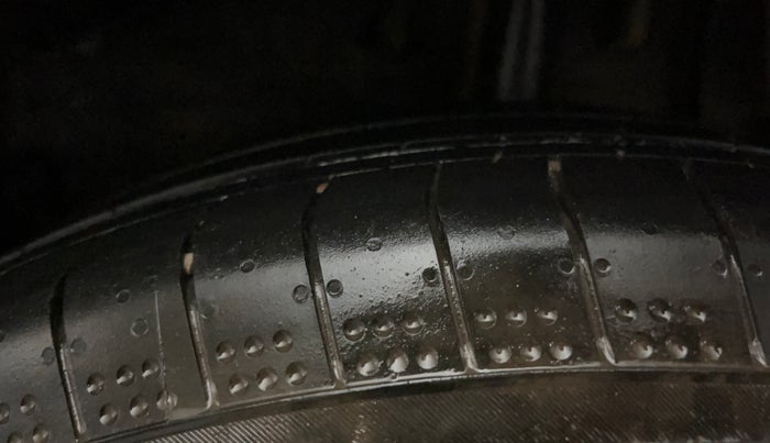 2021 Renault Duster RXS 1.5 PETROL MT, Petrol, Manual, 52,200 km, Left Rear Tyre Tread