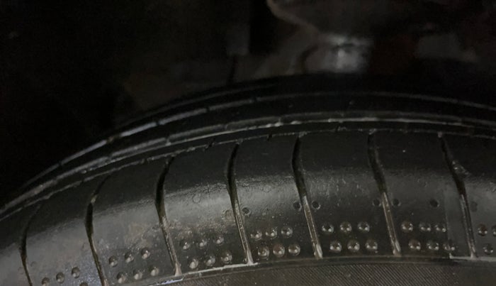 2021 Renault Duster RXS 1.5 PETROL MT, Petrol, Manual, 52,200 km, Left Front Tyre Tread