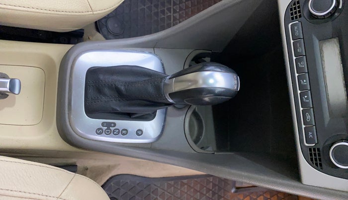 2017 Volkswagen Vento HIGHLINE PLUS 1.5 AT 16 ALLOY, Diesel, Automatic, 1,14,563 km, Gear Lever