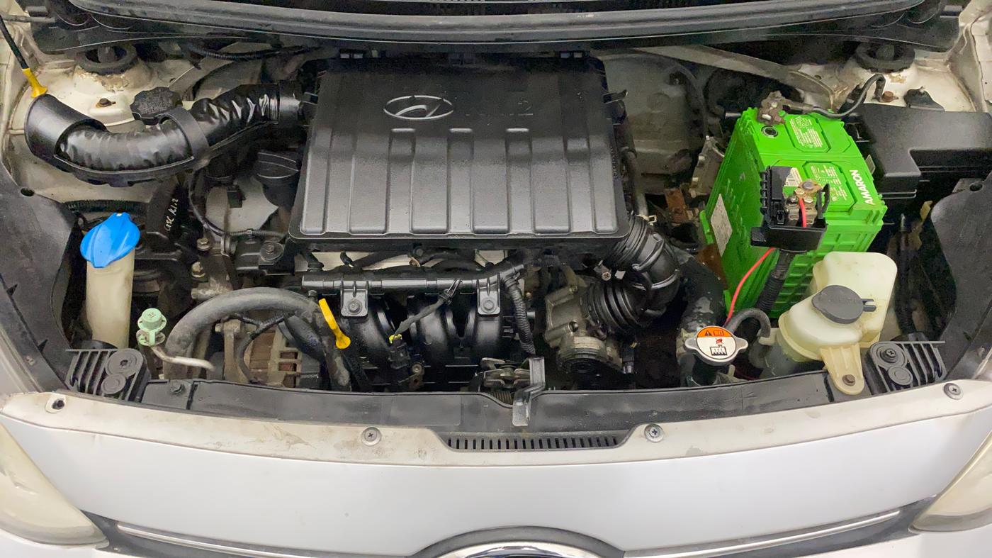 2015 Hyundai Xcent S 1.2, Petrol, Manual, 79,850 km, Engine View