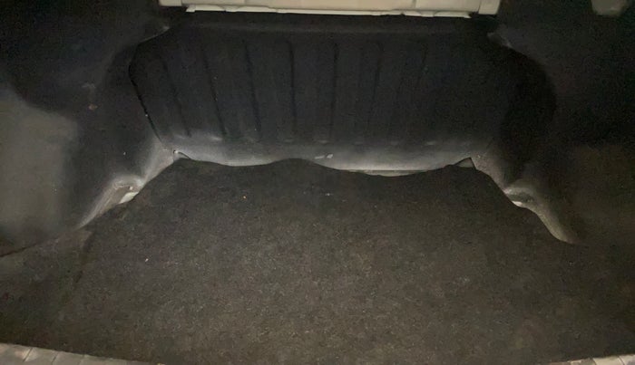 2015 Hyundai Xcent S 1.2, Petrol, Manual, 79,728 km, Boot Inside