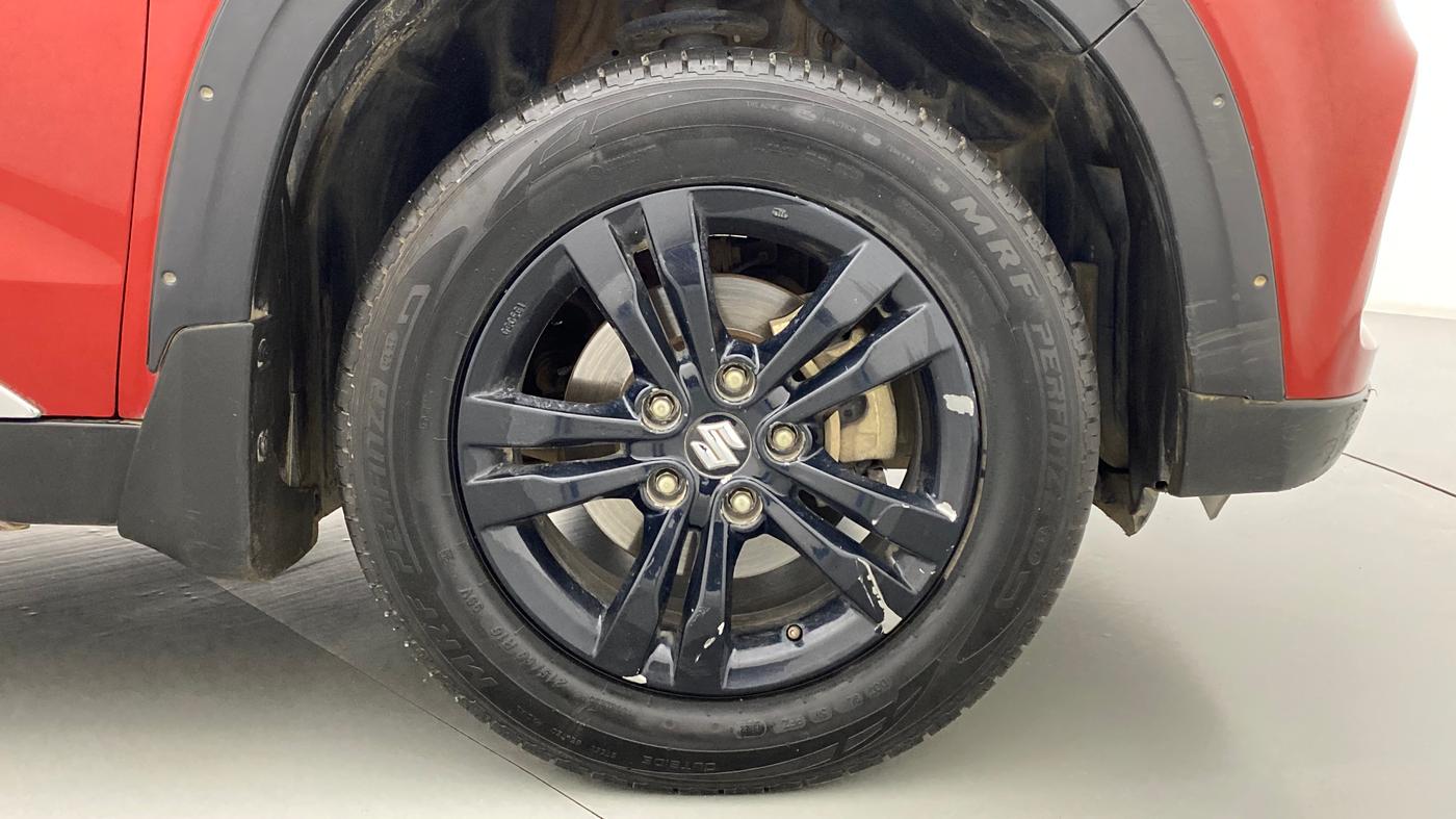 2018 Maruti Vitara Brezza ZDI, Diesel, Manual, 82,676 km, Right Front Wheel