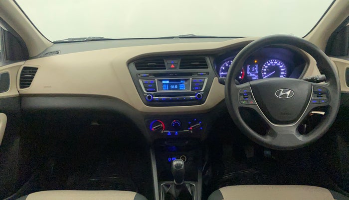 2016 Hyundai Elite i20 MAGNA 1.2, Petrol, Manual, 38,566 km, Dashboard