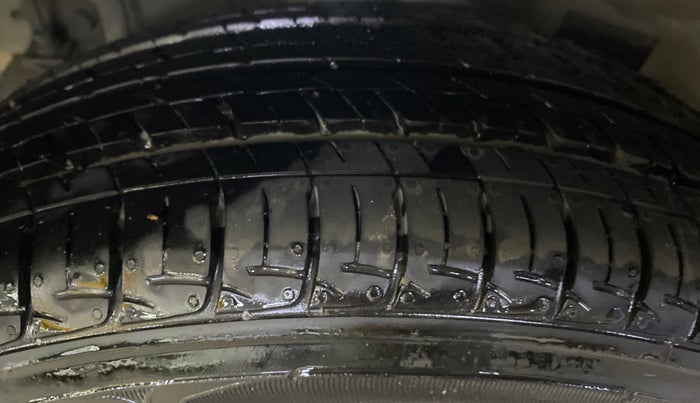 2018 Hyundai Grand i10 MAGNA AT 1.2 KAPPA VTVT, Petrol, Automatic, 31,314 km, Right Rear Tyre Tread