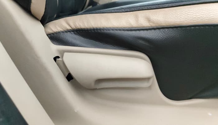 2018 Maruti Ertiga VXI, Petrol, Manual, 31,298 km, Driver Side Adjustment Panel